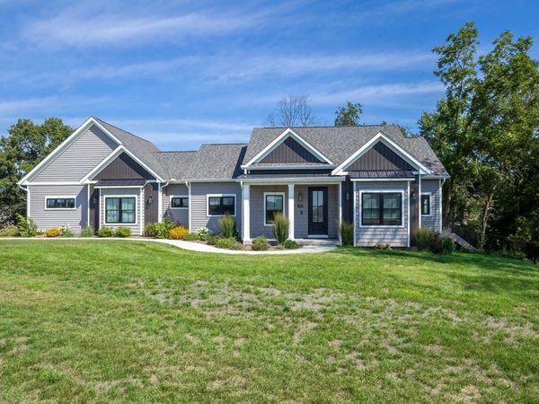 1700 14th Street , De Witt, IA 52742