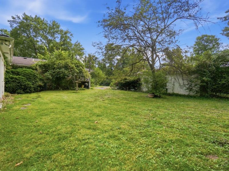 7405 Brill Road, Indian Hill, OH 45243 Photo 11