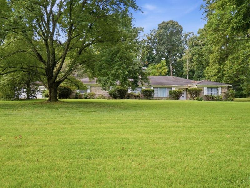 7405 Brill Road, Indian Hill, OH 45243 Photo 5