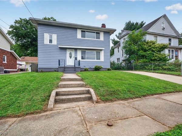 309 E Baird Avenue , Barberton, OH 44203