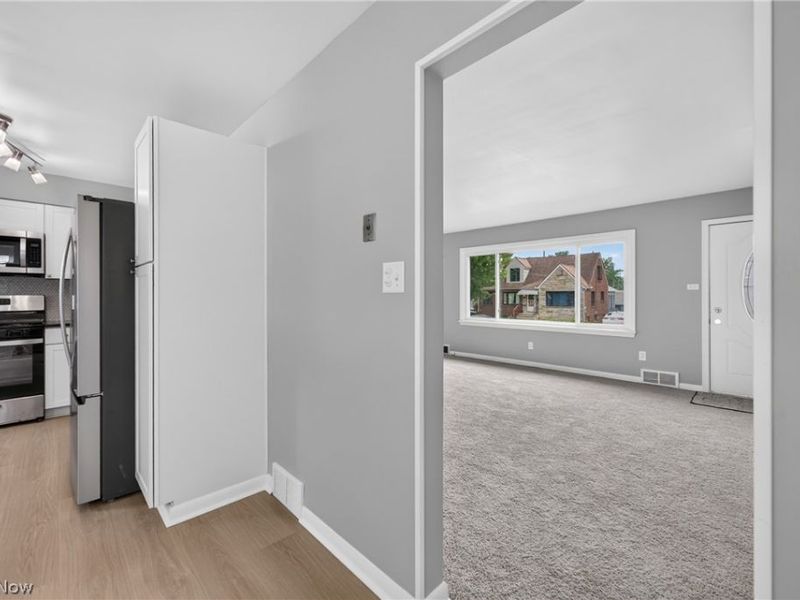 309 E Baird Avenue, Barberton, OH 44203 Photo 12