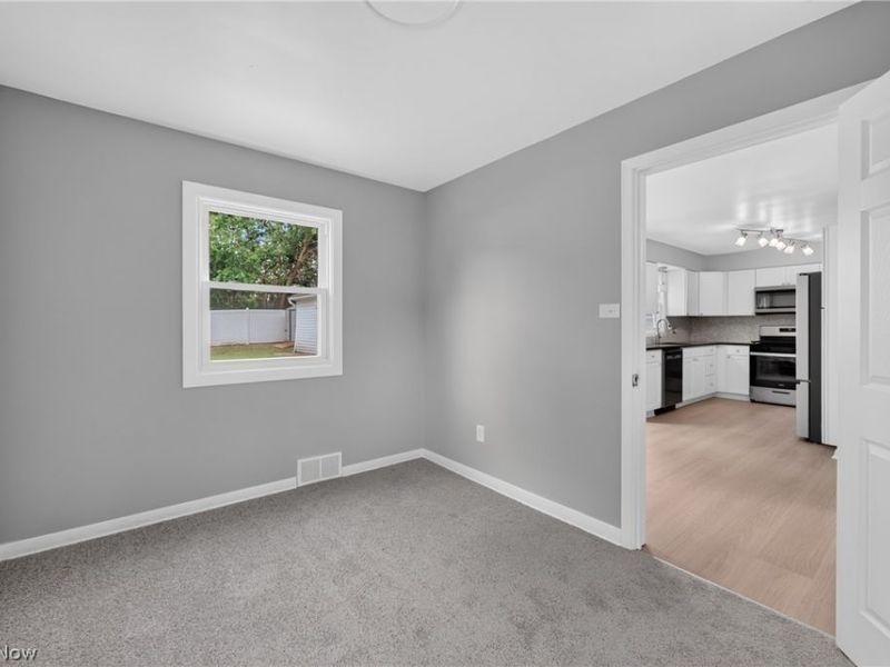 309 E Baird Avenue, Barberton, OH 44203 Photo 18