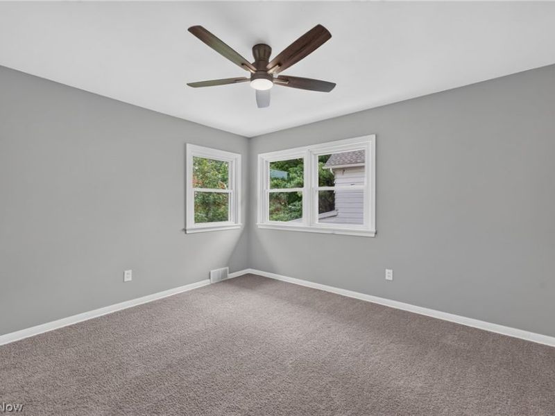 309 E Baird Avenue, Barberton, OH 44203 Photo 28