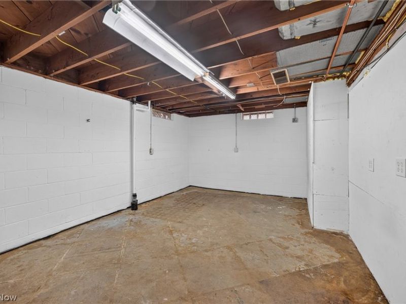 309 E Baird Avenue, Barberton, OH 44203 Photo 33