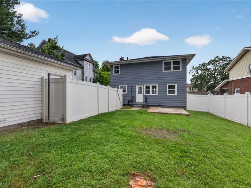 309 E Baird Avenue, Barberton, OH 44203 Photo 7