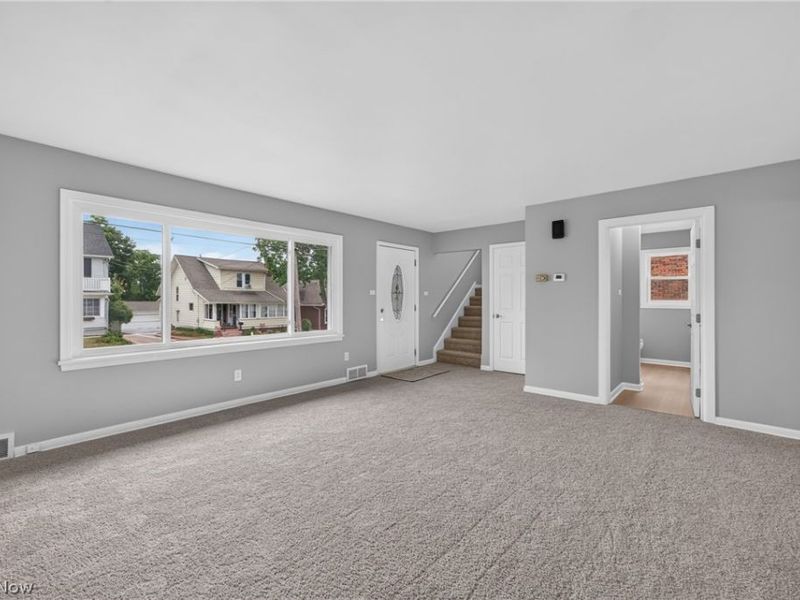 309 E Baird Avenue, Barberton, OH 44203 Photo 9