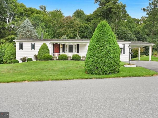 28 ASPEN DRIVE , MANHEIM, PA 17545