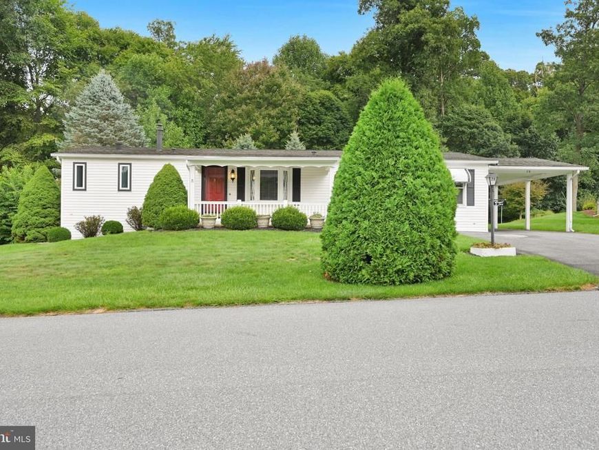 28 Aspen Drive, Manheim, PA 17545 Main Photo
