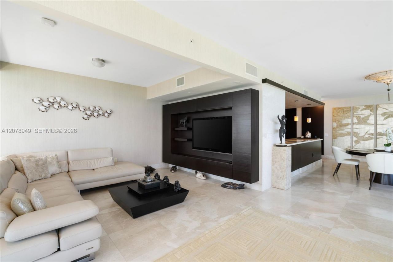 5875 Collins Ave, Unit 1902, Miami Beach, FL 33140 Photo