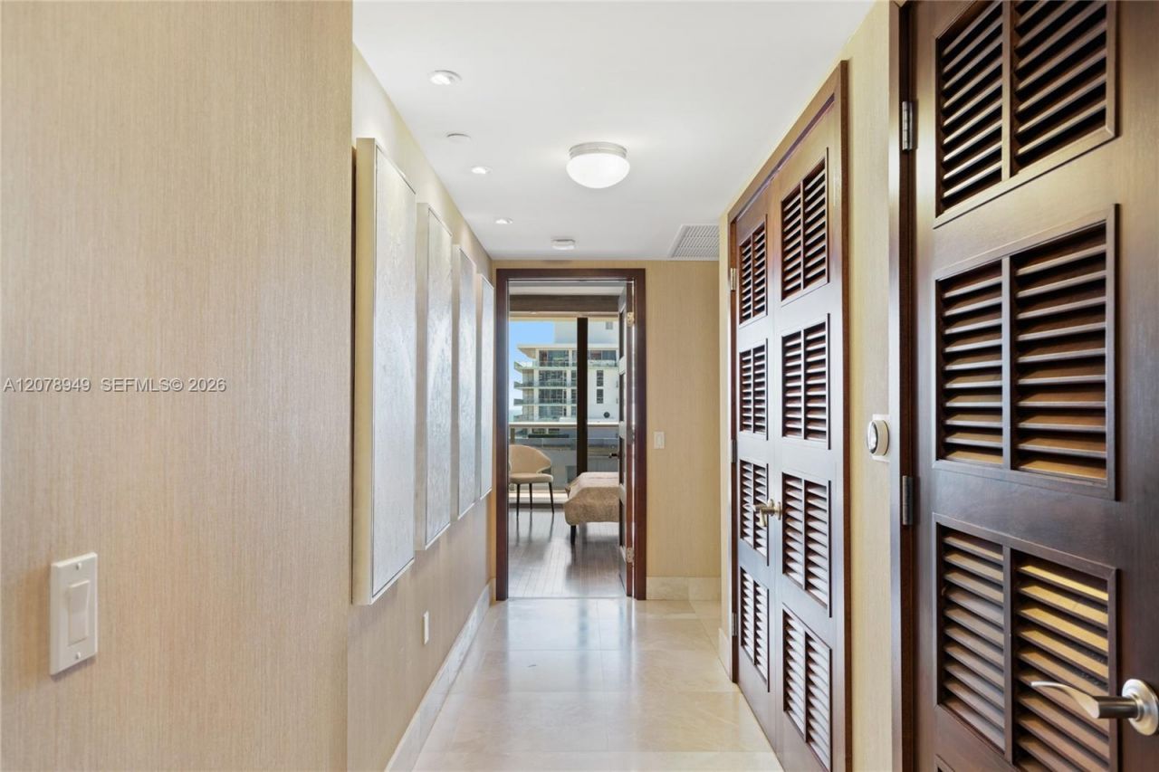 5875 Collins Ave, Unit 1902, Miami Beach, FL 33140 Photo