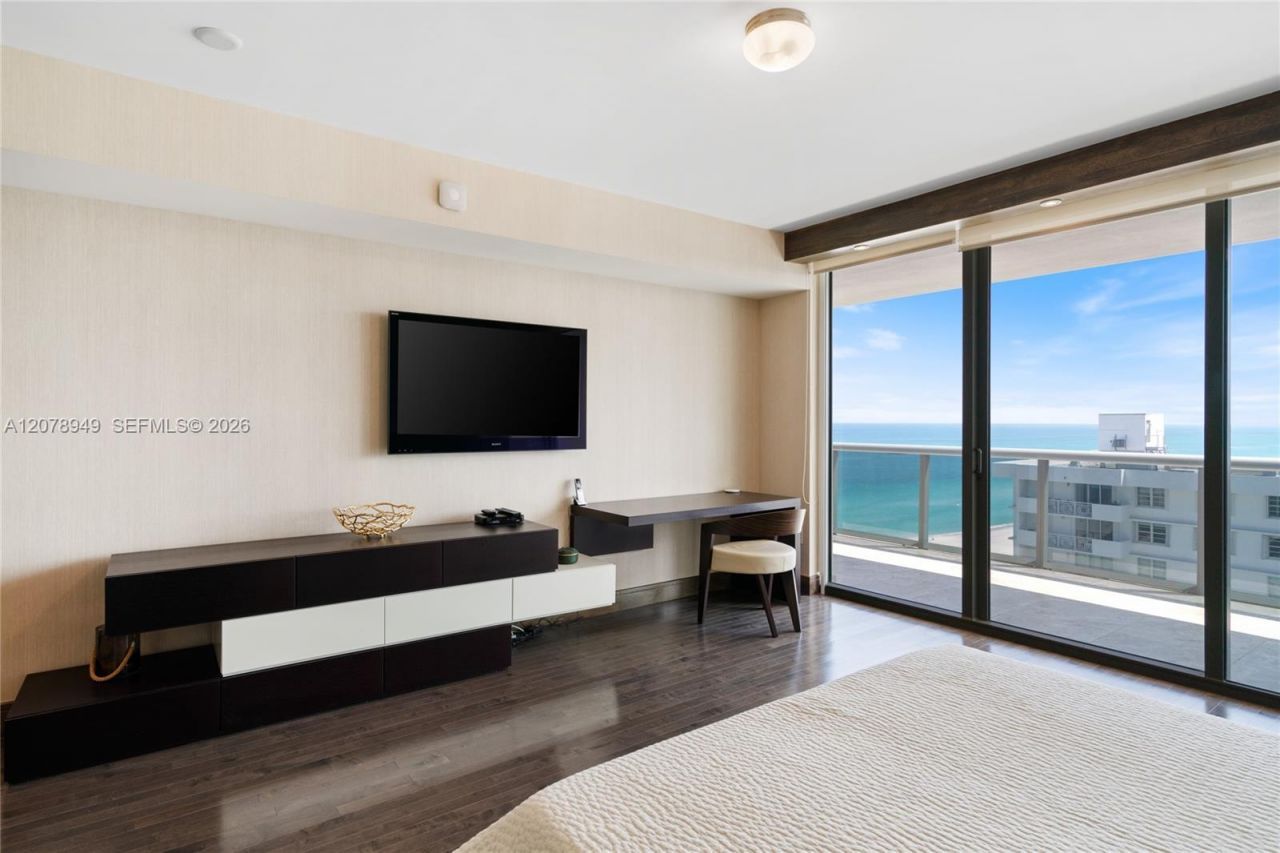 5875 Collins Ave, Unit 1902, Miami Beach, FL 33140 Photo