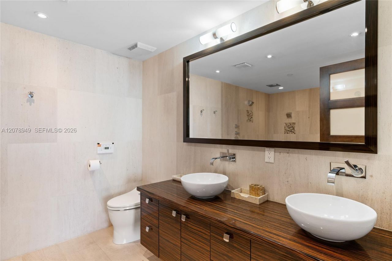 5875 Collins Ave, Unit 1902, Miami Beach, FL 33140 Photo