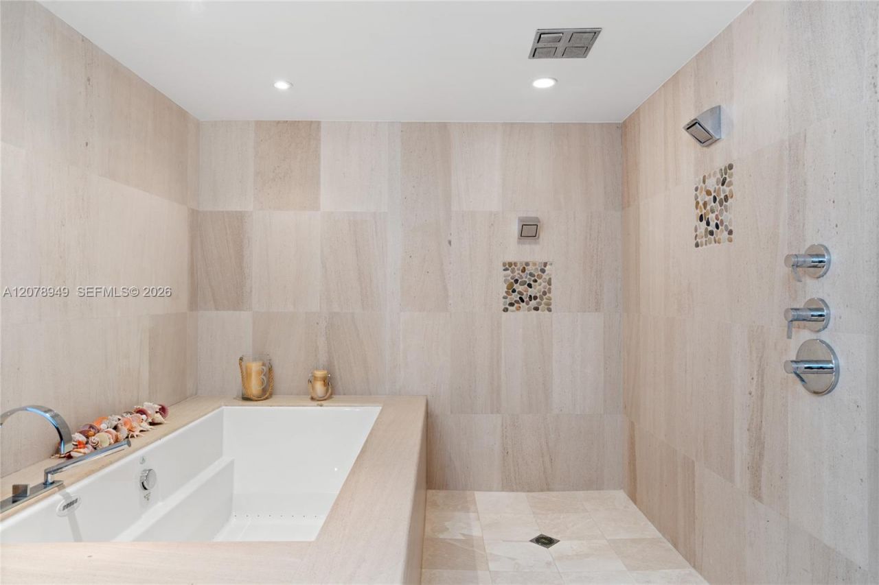 5875 Collins Ave, Unit 1902, Miami Beach, FL 33140 Photo