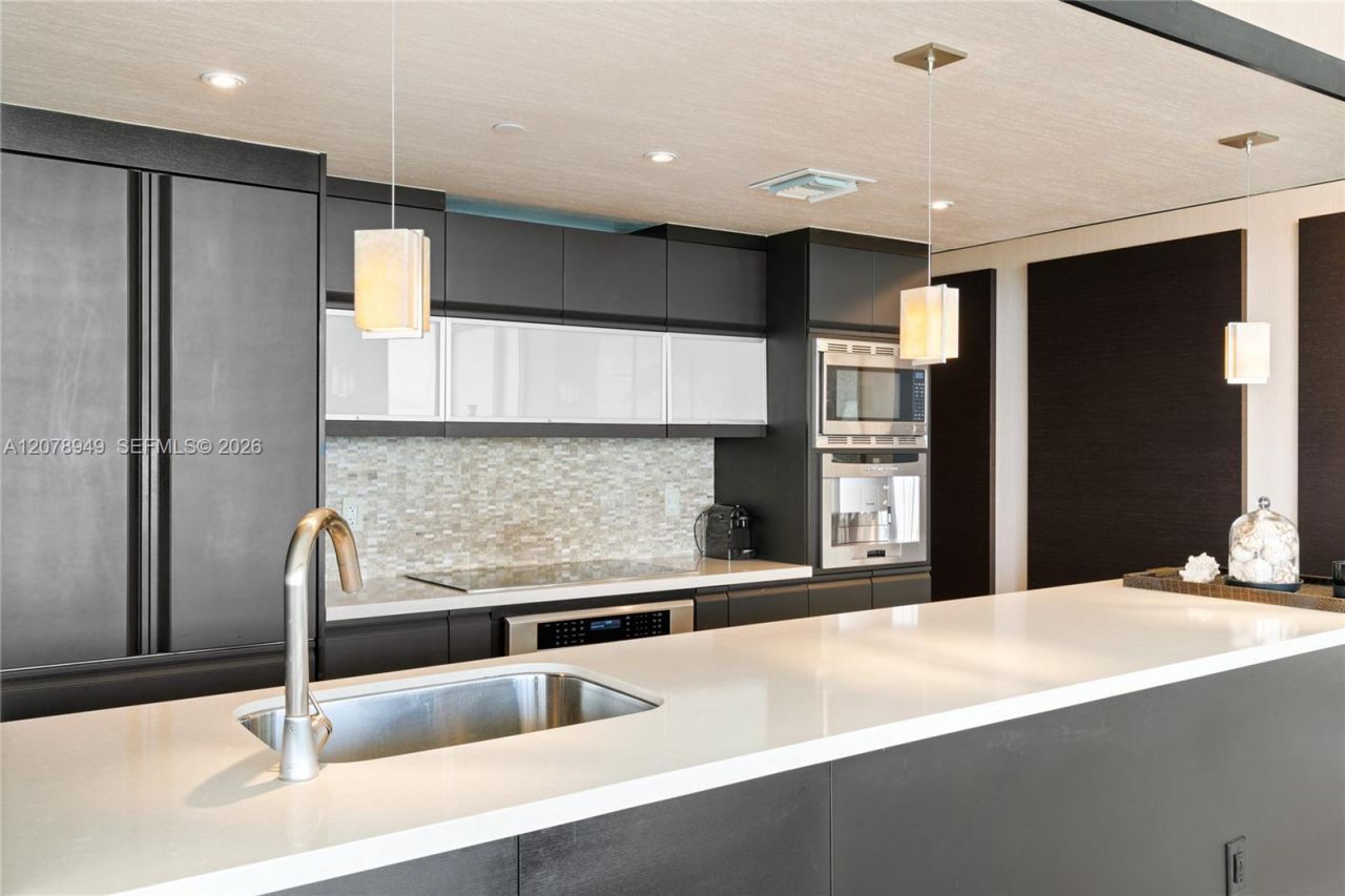 5875 Collins Ave, Unit 1902, Miami Beach, FL 33140 Photo