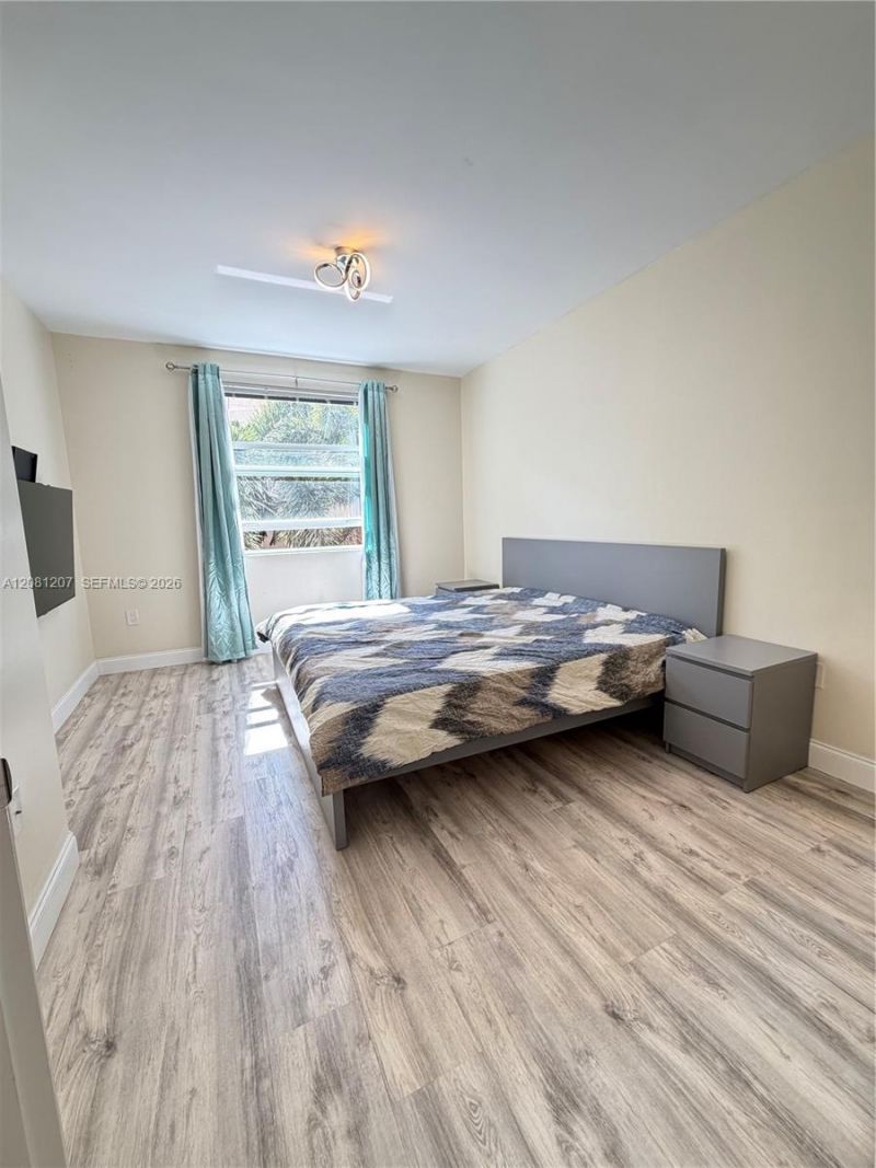 17150 N Bay Rd, Unit 2419, Sunny Isles Beach, FL 33160 Photo