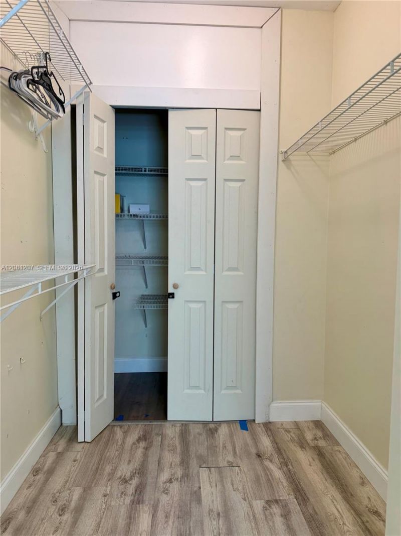 17150 N Bay Rd, Unit 2419, Sunny Isles Beach, FL 33160 Photo