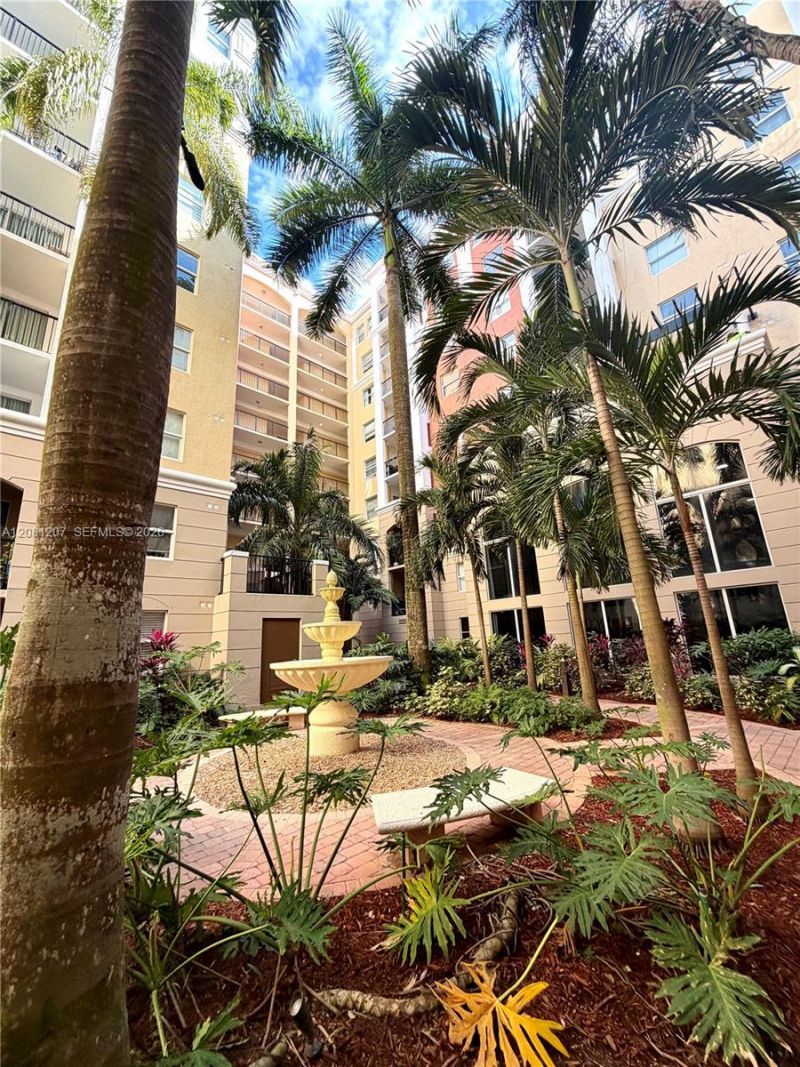 17150 N Bay Rd, Unit 2419, Sunny Isles Beach, FL 33160 Photo