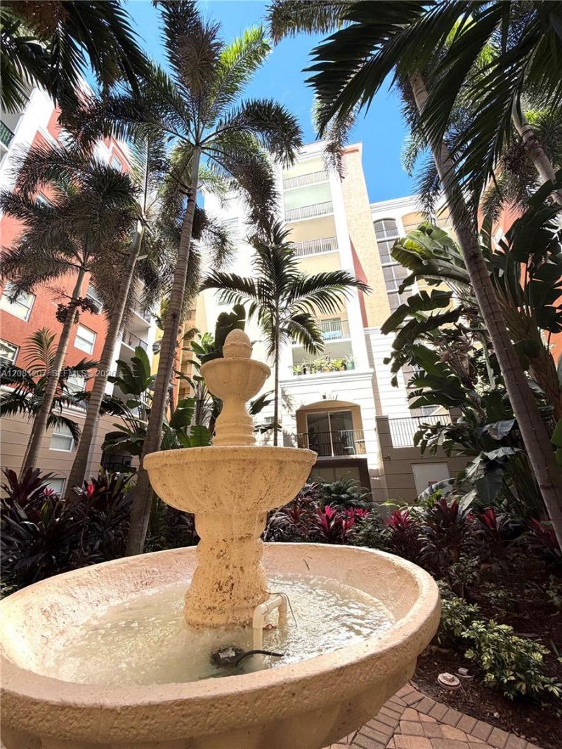17150 N Bay Rd, Unit 2419, Sunny Isles Beach, FL 33160 Photo