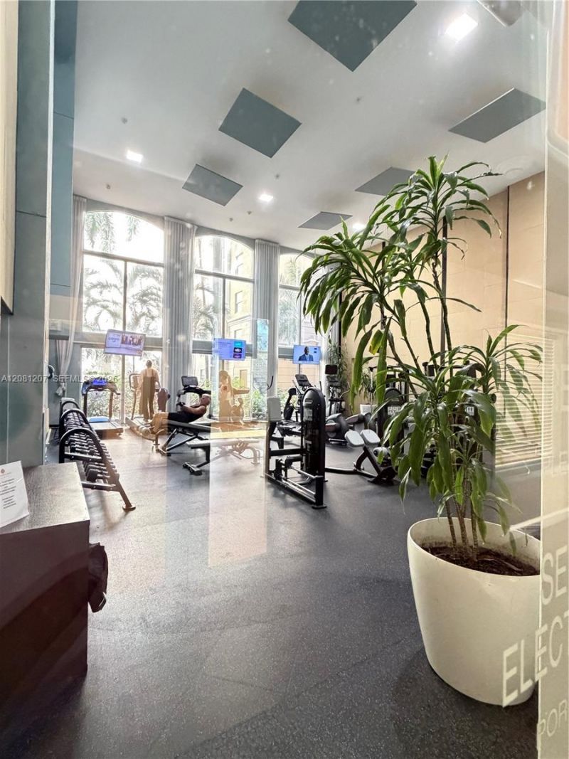 17150 N Bay Rd, Unit 2419, Sunny Isles Beach, FL 33160 Photo