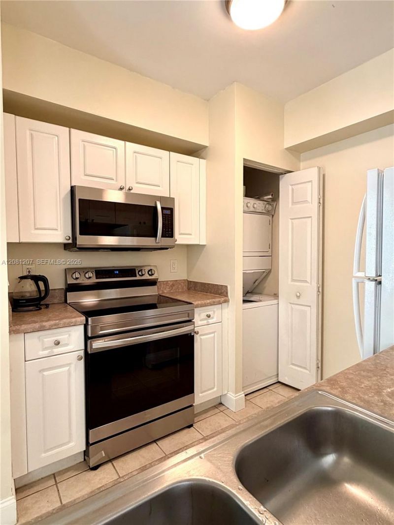 17150 N Bay Rd, Unit 2419, Sunny Isles Beach, FL 33160 Photo
