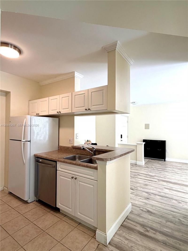 17150 N Bay Rd, Unit 2419, Sunny Isles Beach, FL 33160 Photo