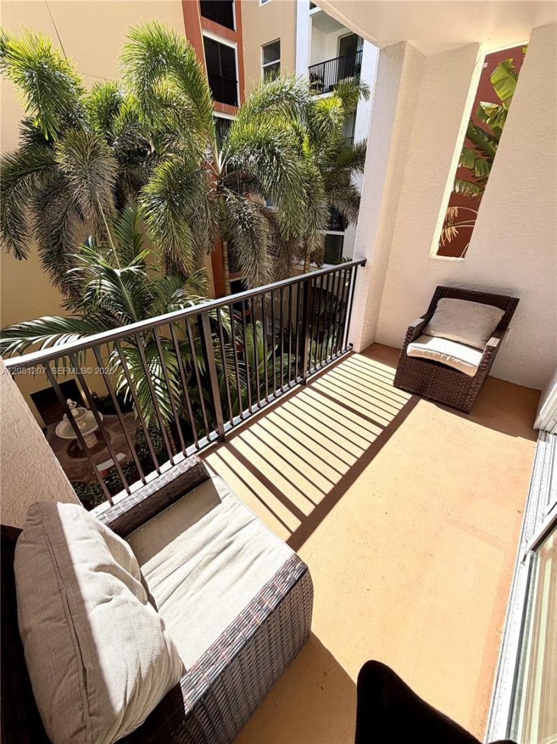 17150 N Bay Rd, Unit 2419, Sunny Isles Beach, FL 33160 Photo