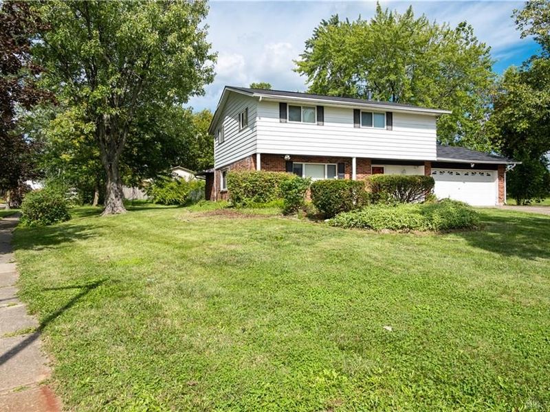 5741 Toulon Court, Huber Heights, OH 45424 Photo 3