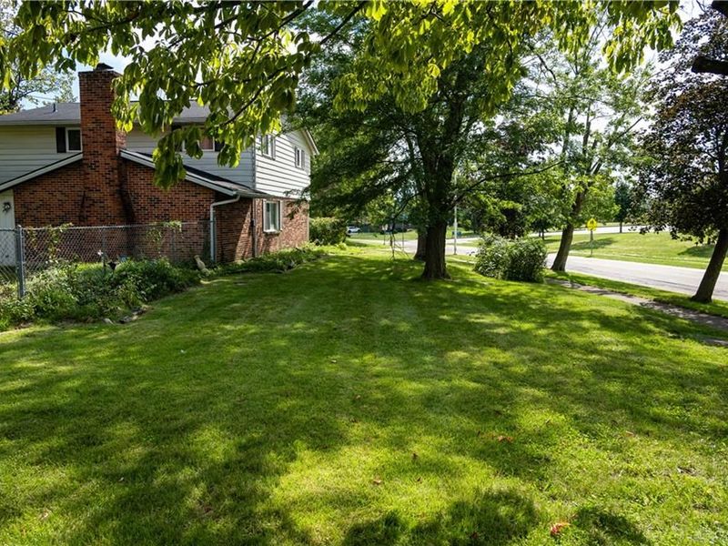 5741 Toulon Court, Huber Heights, OH 45424 Photo 30