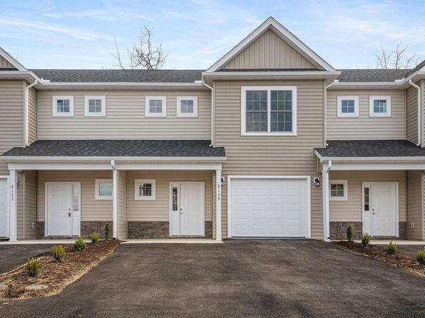 6139 Warren Newcomb DR , Fairlawn, VA 24141