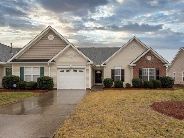 3939 Creekside Court , Unit 3939, Winston-Salem, NC 27127