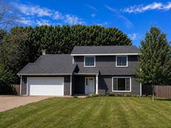 1800 James Court , Burnsville, MN 55337