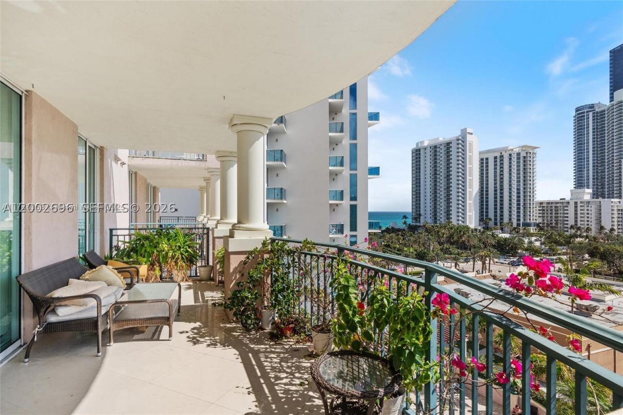 17555 Atlantic , Unit 902, Sunny Isles Beach, FL 33160 Photo