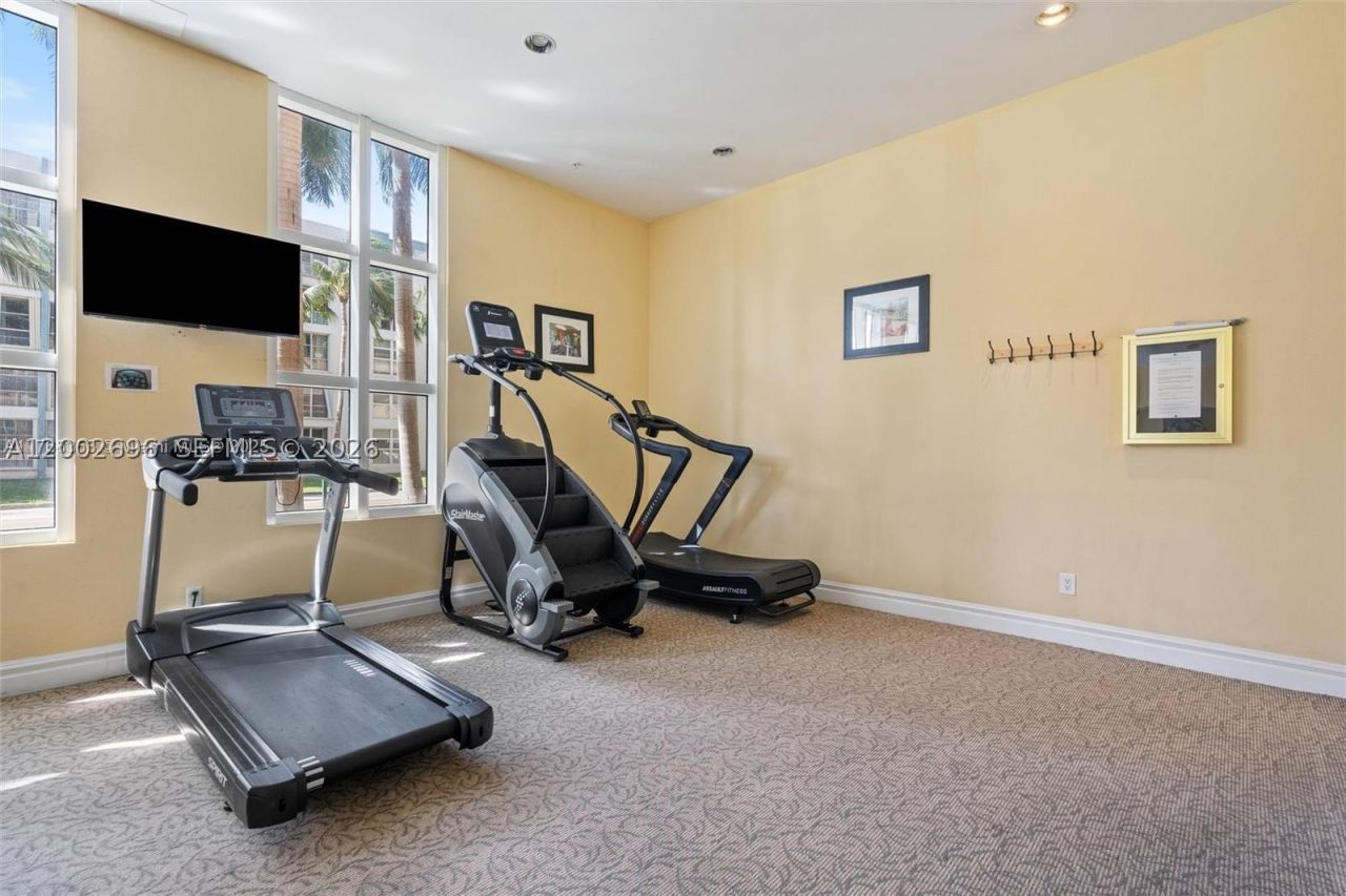 17555 Atlantic , Unit 902, Sunny Isles Beach, FL 33160 Photo