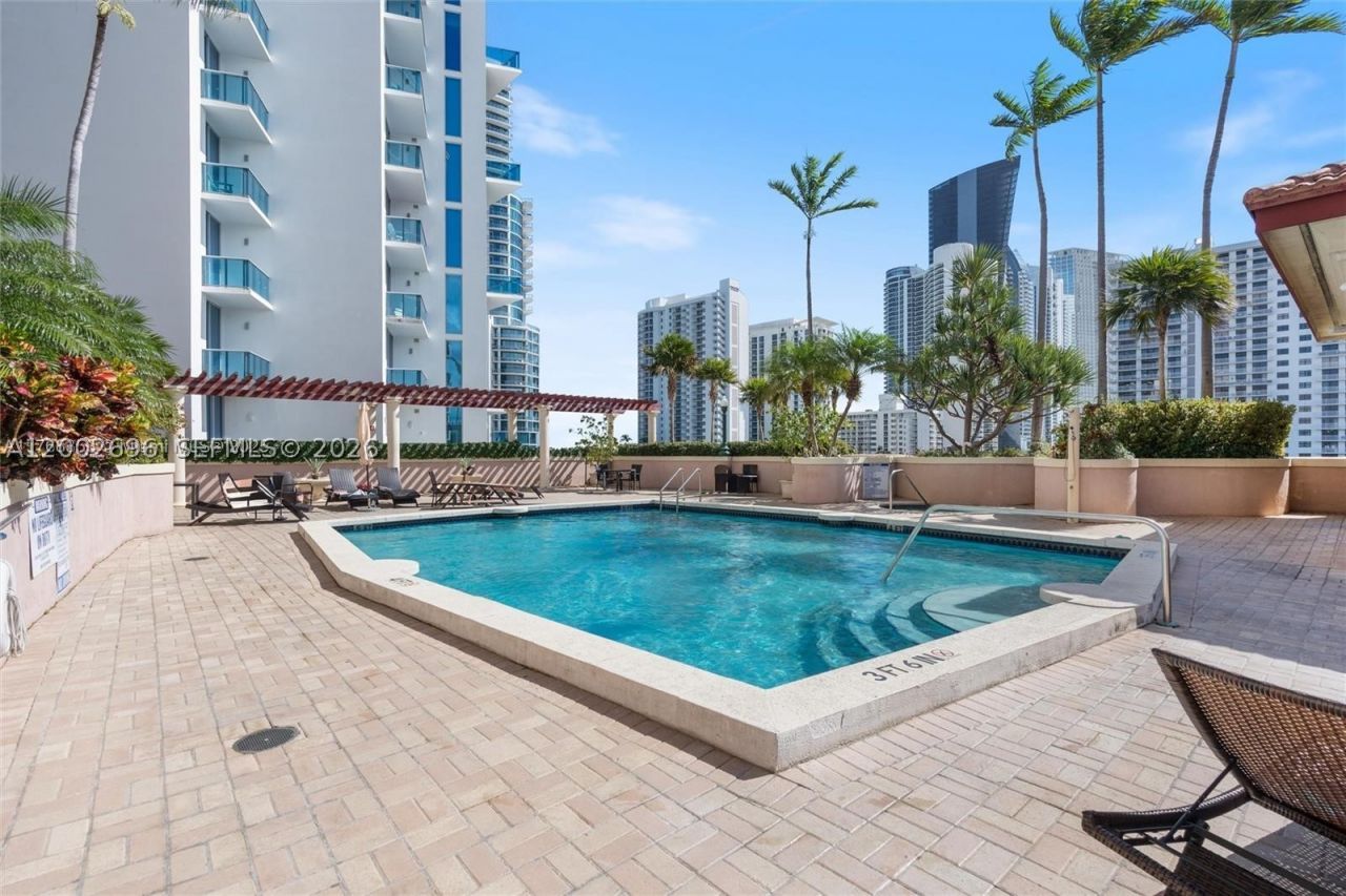 17555 Atlantic , Unit 902, Sunny Isles Beach, FL 33160 Photo