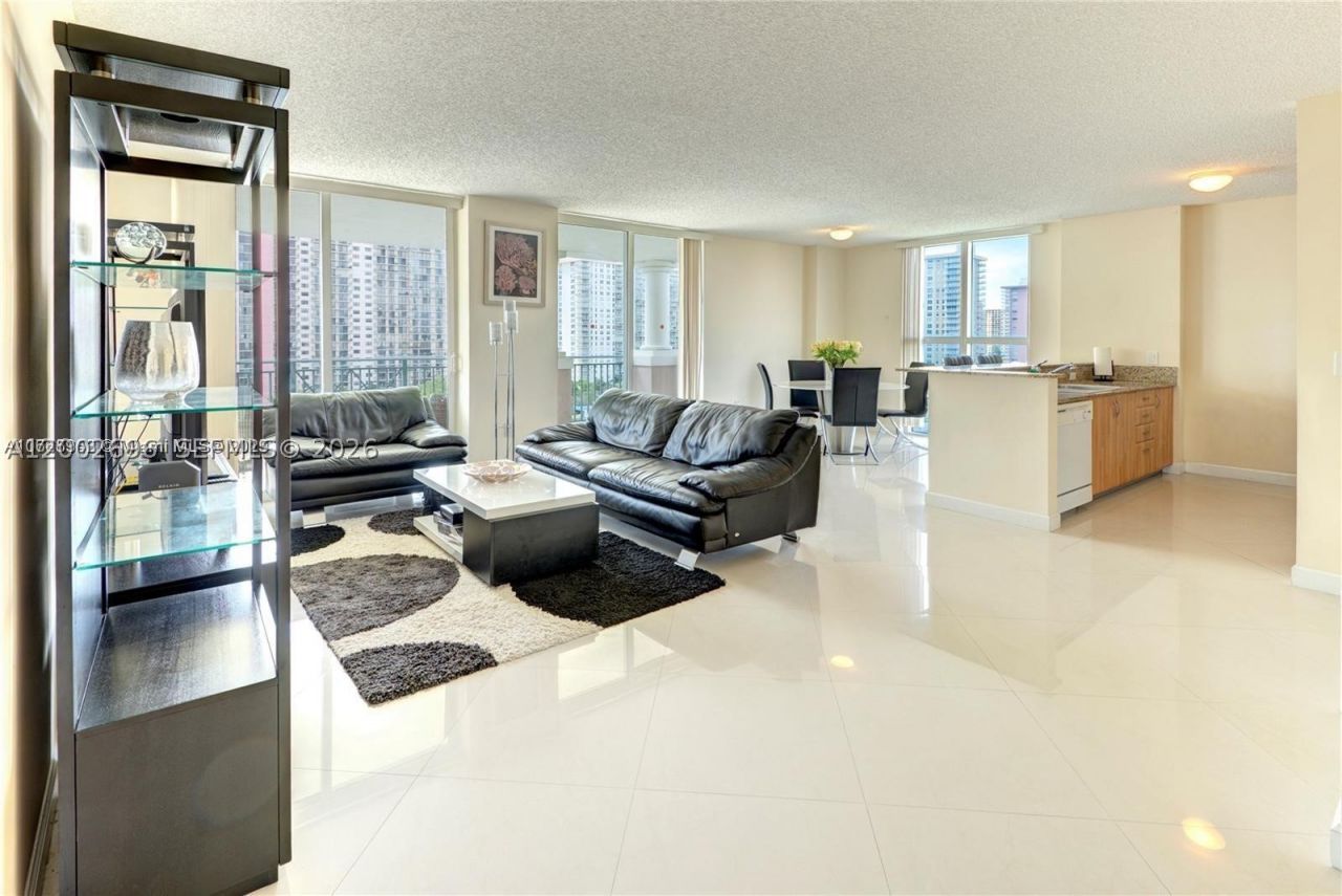 17555 Atlantic , Unit 902, Sunny Isles Beach, FL 33160 Photo