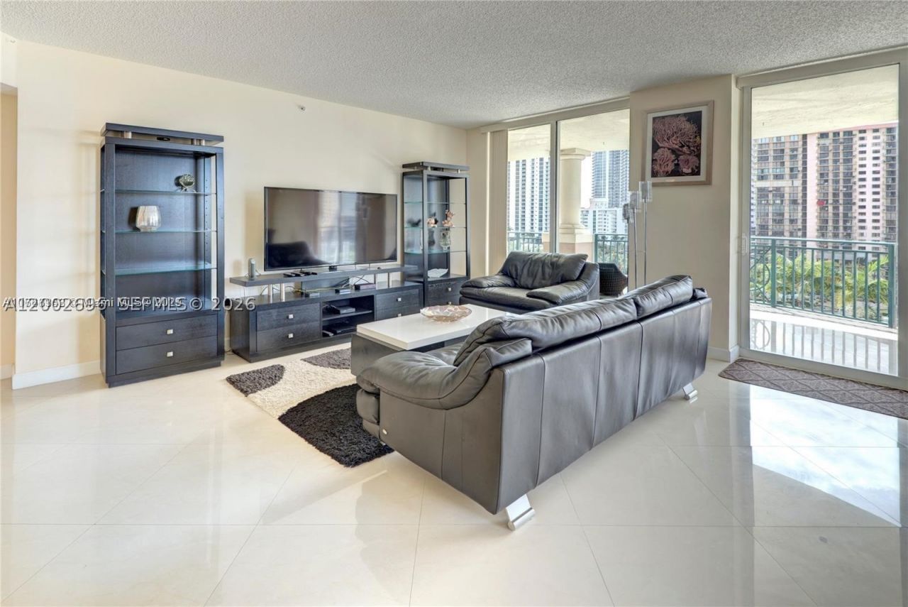 17555 Atlantic , Unit 902, Sunny Isles Beach, FL 33160 Photo