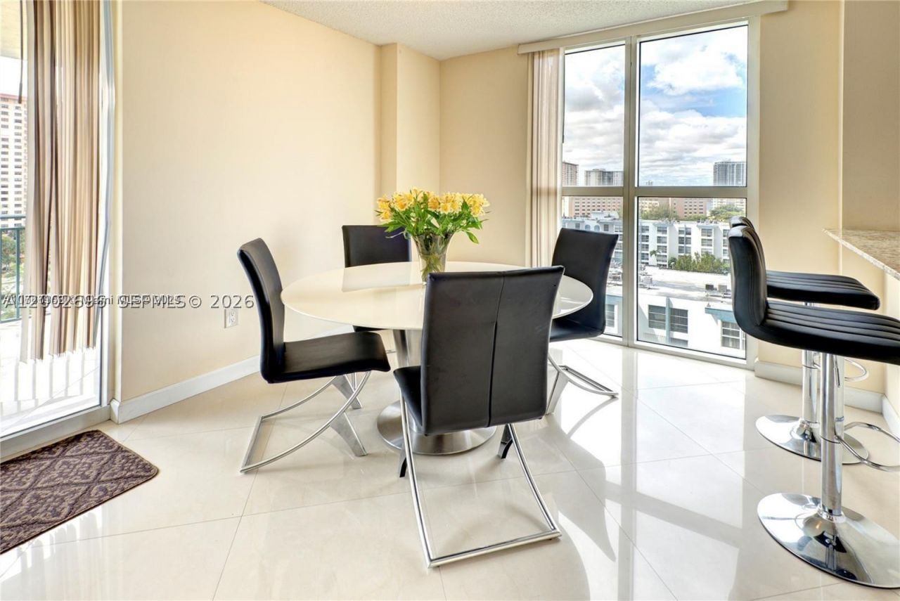 17555 Atlantic , Unit 902, Sunny Isles Beach, FL 33160 Photo