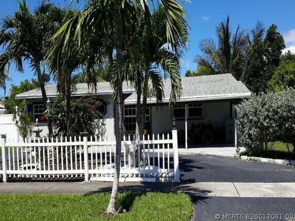 2411 NE 2nd Terrace , Pompano Beach, FL 33064