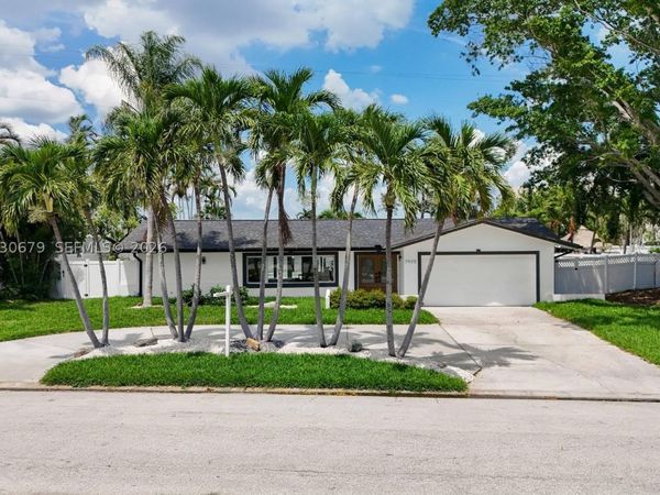 7905 9th AVE S, Gulfport, FL 33707