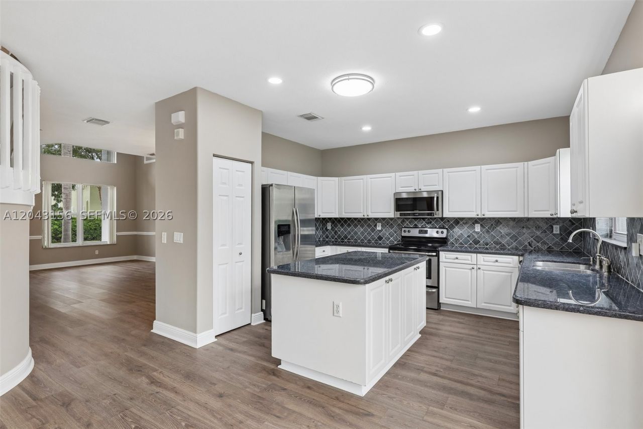 2162 NW 77th , Pembroke Pines, FL 33024 Photo