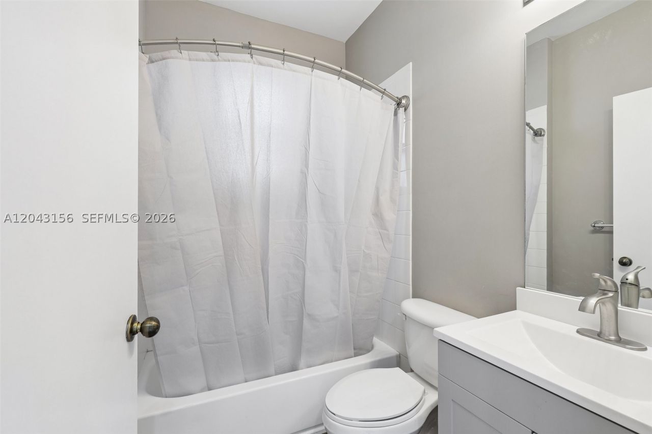 2162 NW 77th , Pembroke Pines, FL 33024 Photo