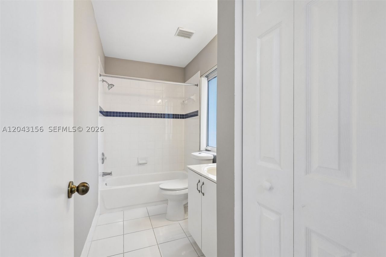 2162 NW 77th , Pembroke Pines, FL 33024 Photo