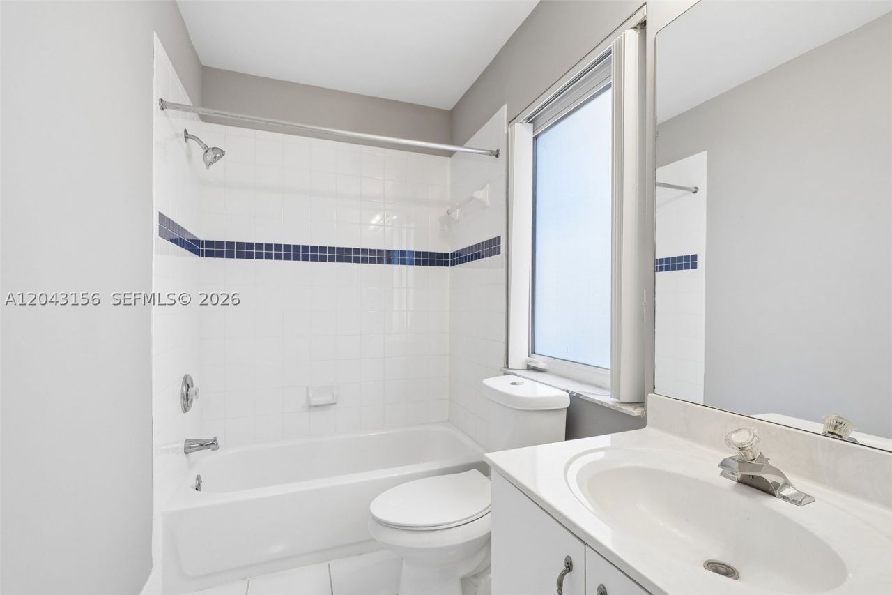 2162 NW 77th , Pembroke Pines, FL 33024 Photo