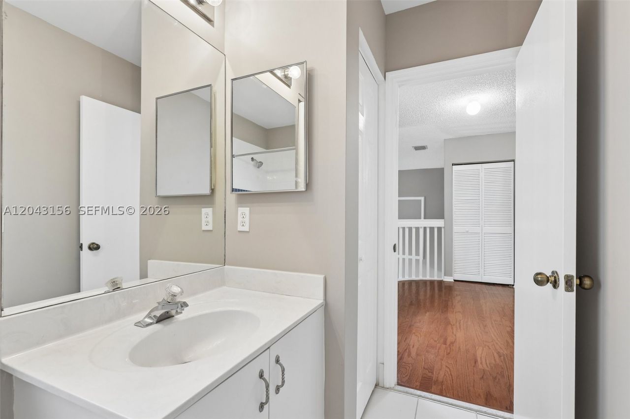 2162 NW 77th , Pembroke Pines, FL 33024 Photo
