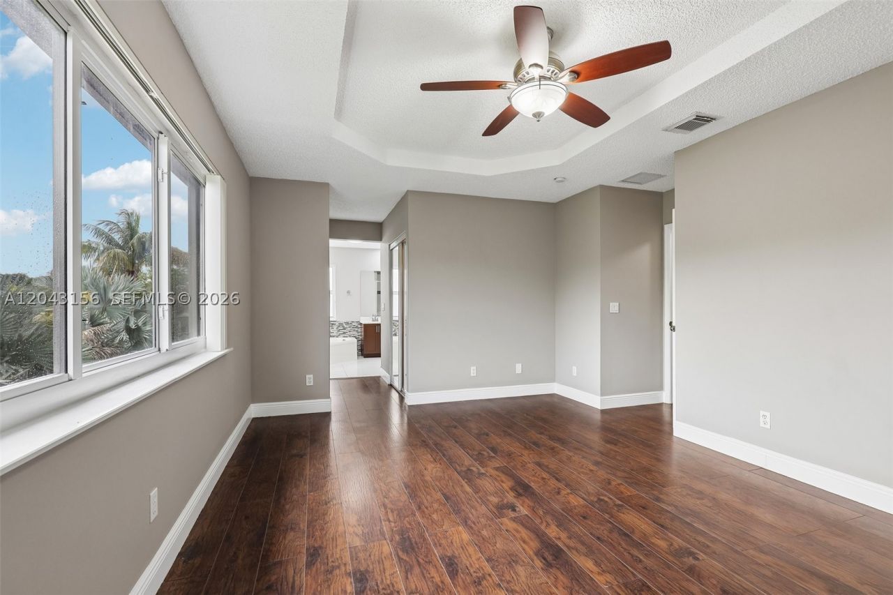 2162 NW 77th , Pembroke Pines, FL 33024 Photo