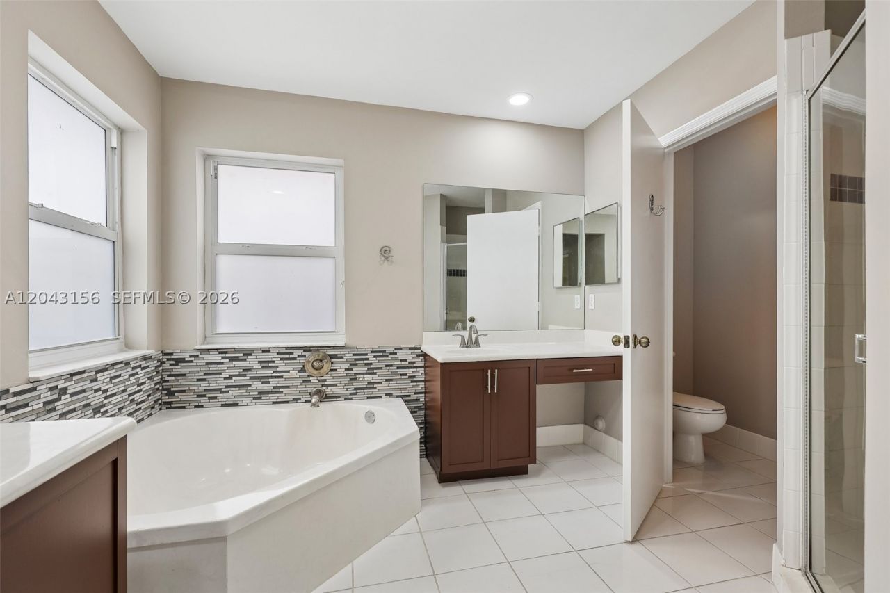 2162 NW 77th , Pembroke Pines, FL 33024 Photo