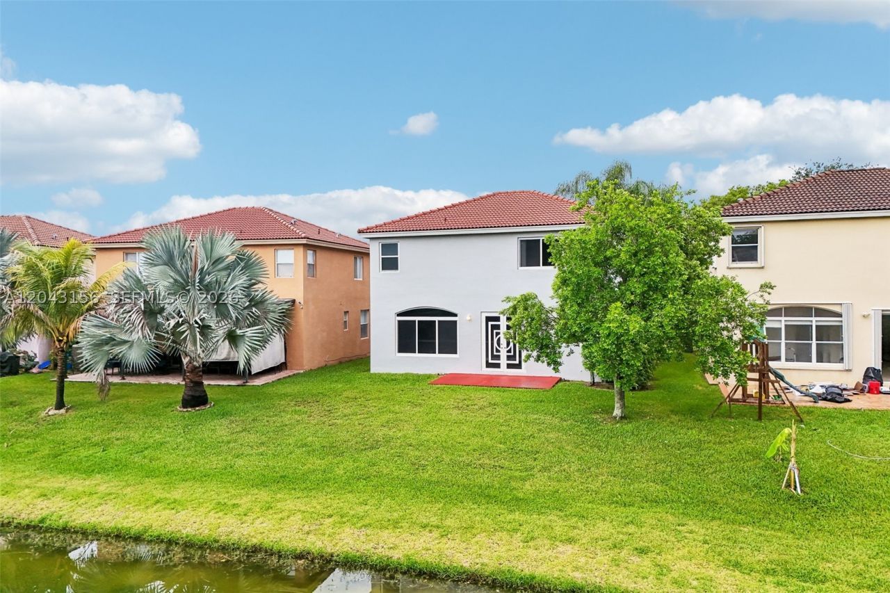 2162 NW 77th , Pembroke Pines, FL 33024 Photo