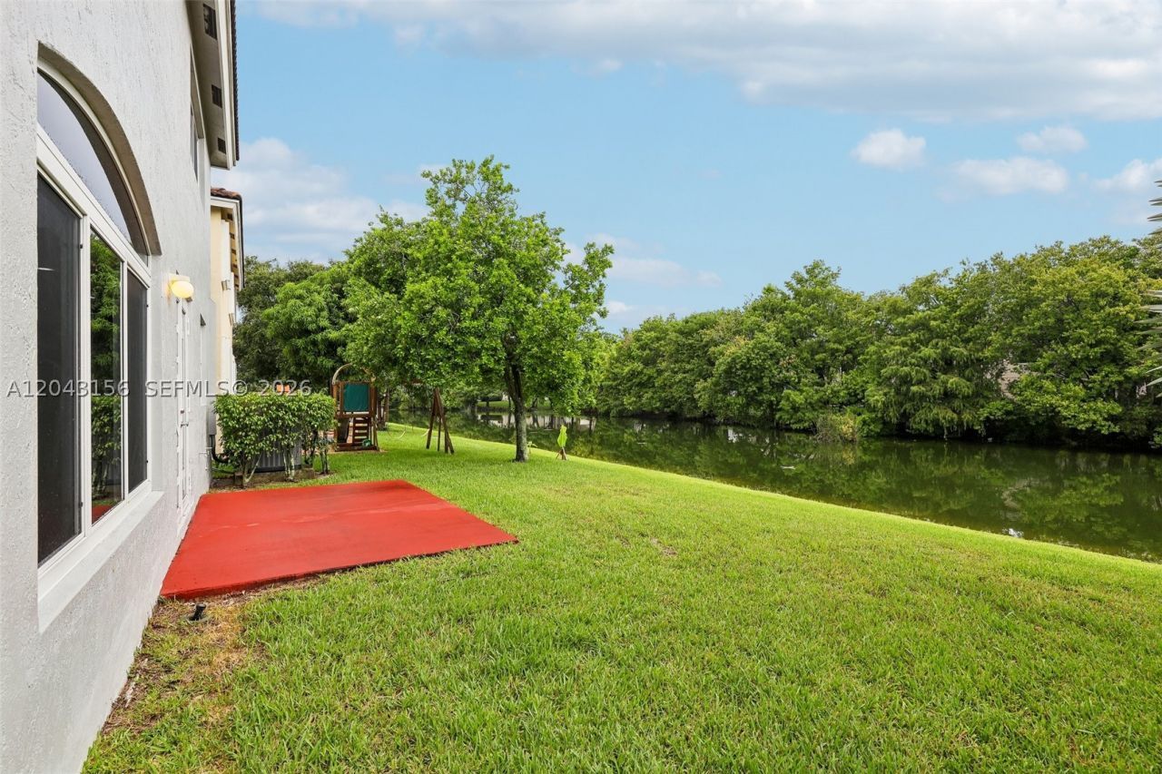 2162 NW 77th , Pembroke Pines, FL 33024 Photo