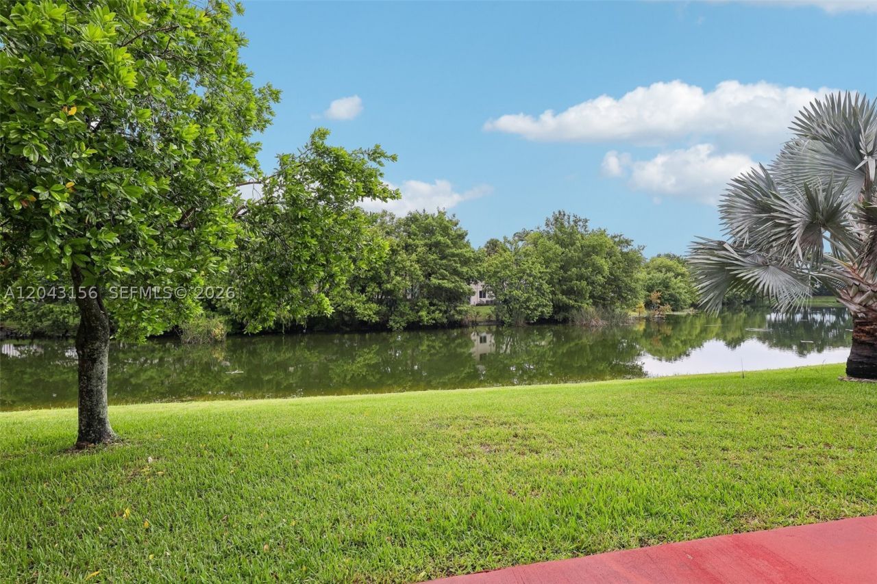 2162 NW 77th , Pembroke Pines, FL 33024 Photo