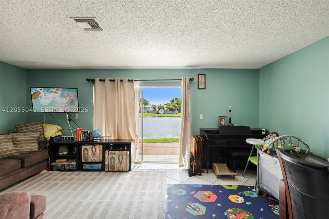 115 NW 108th , Pembroke Pines, FL 33026 Photo